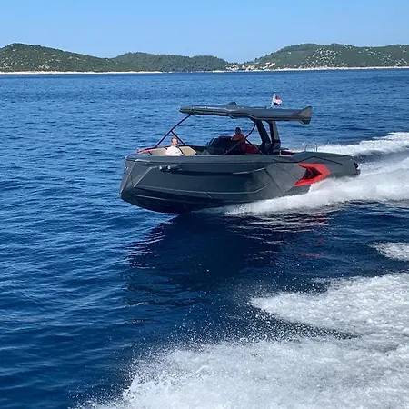 Raptor Botel *